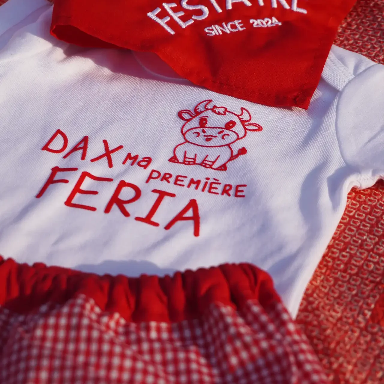 Féria de Dax : la tenue complète pour habiller vos enfants en rouge et blanc.
