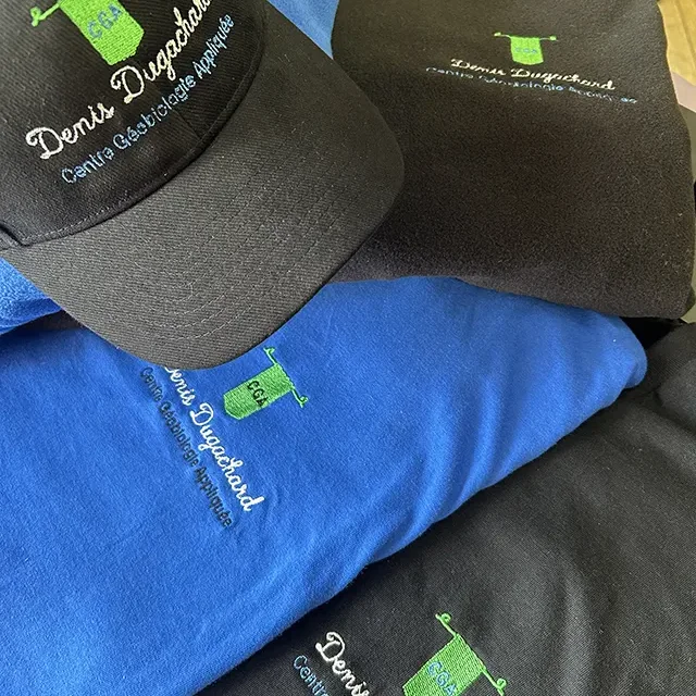 Personnalisation de casquettes et sweats par La Zèbrerie à Dax.